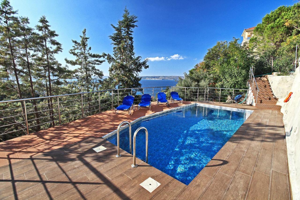 Alexiszorba Villa Plaka  Exterior photo